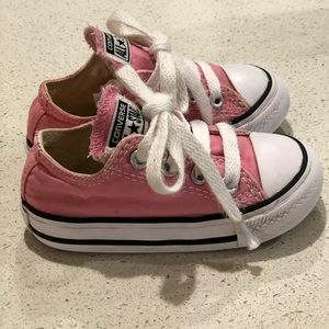 Toddler tennis shoes